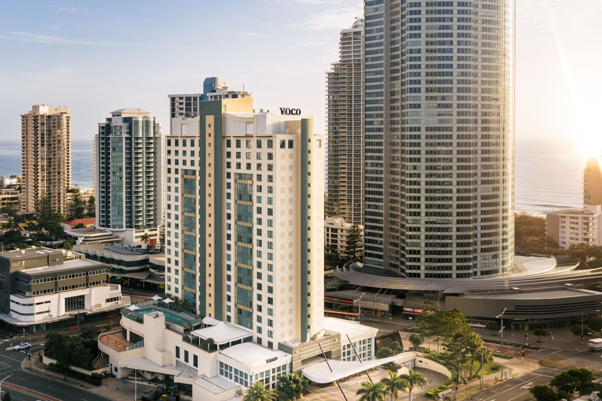 surfers-paradise-skyline-view