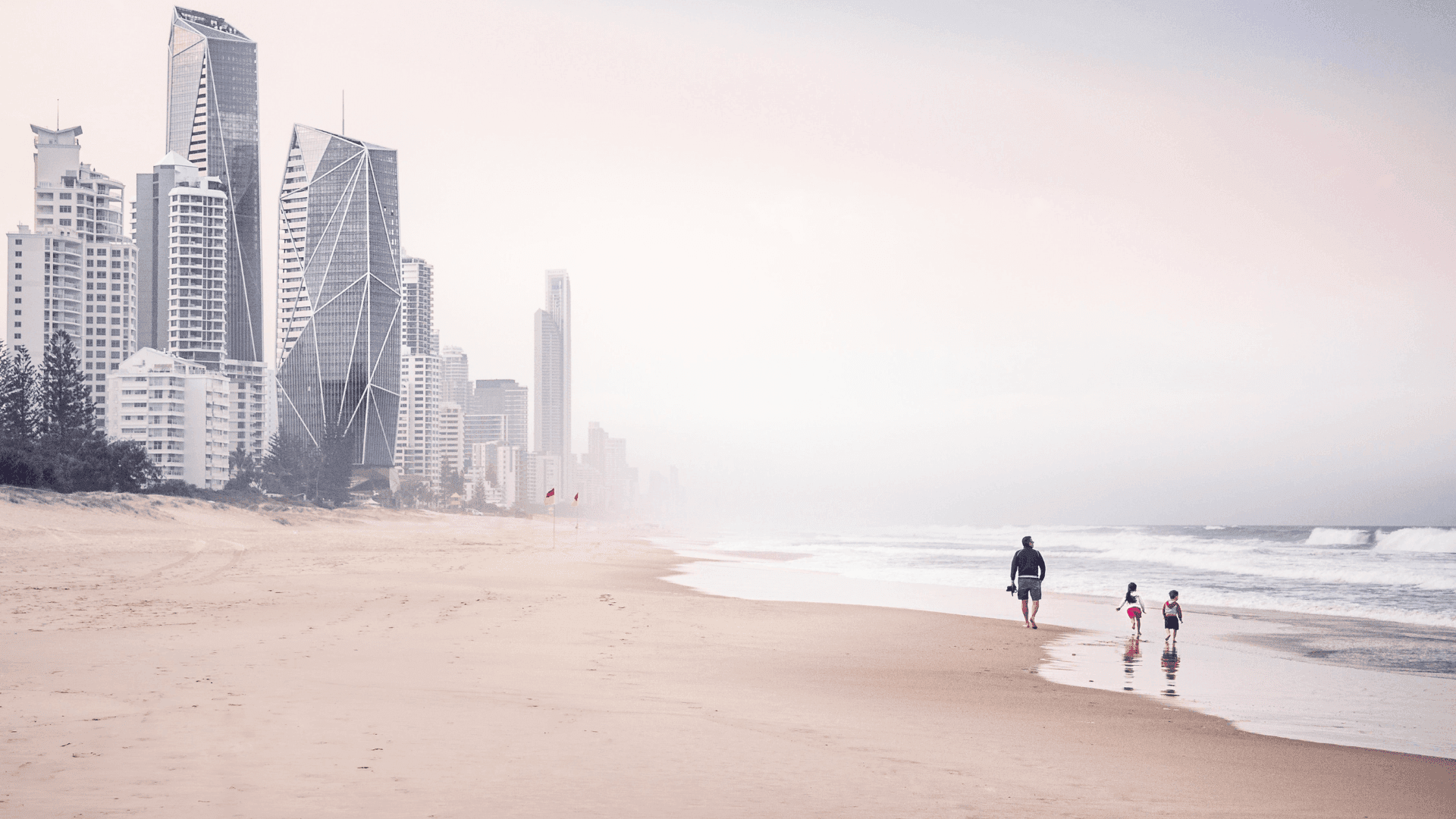 broadbeach-gold-coast-sunset