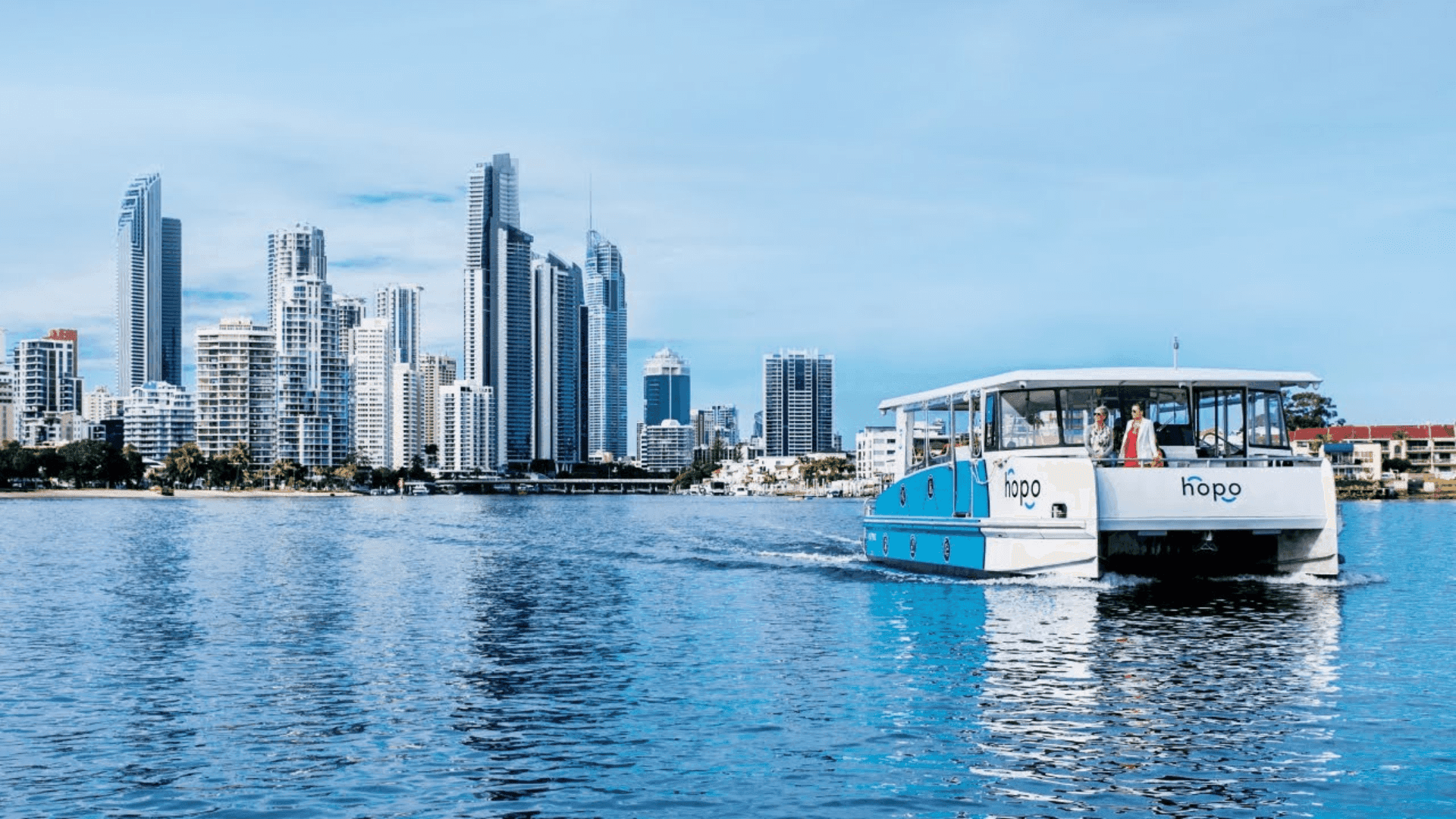 hopo-ferry-departing-gold-coast